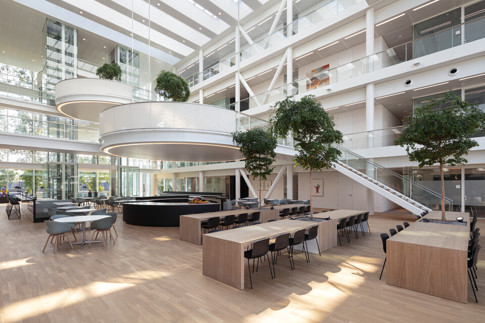Royal Ahrend office project Genmab in Utrecht SP15