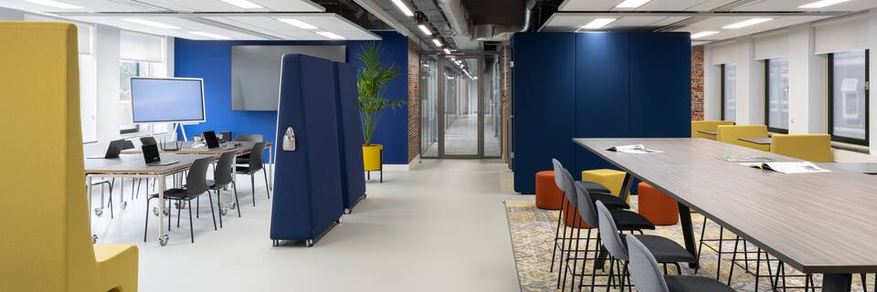 Royal Ahrend governement project interior view of Police department Mid Netherlands in Utrecht SP07