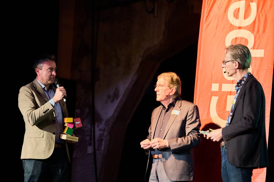 17c9fdc2424df13c19540eaeebdf0235