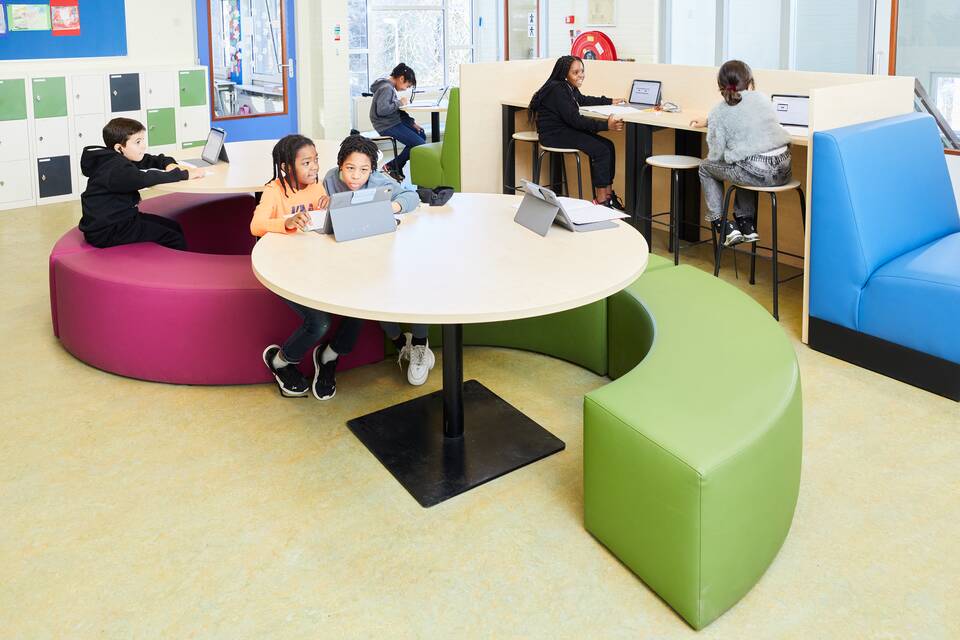 Gispen education project interior view of primary school Karel de Grote ZK054