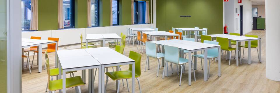 Gispen education project interior view of Jordan Montessori Lyceum Utrecht in Zeist 15A3559