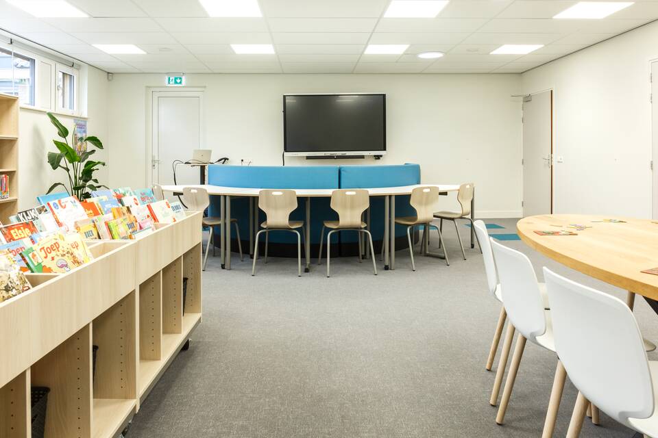 Gispen education project interior view of primary school SMDB Notter Zuna in Notter KF0236