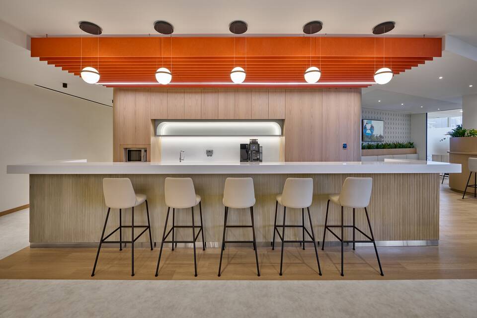 Global Pharmaceutical Company   squarexxl