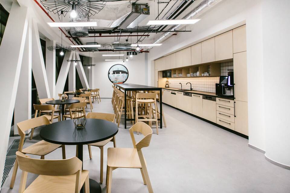 Royal Ahrend office project interior view of New Green Offices in Prague 065317