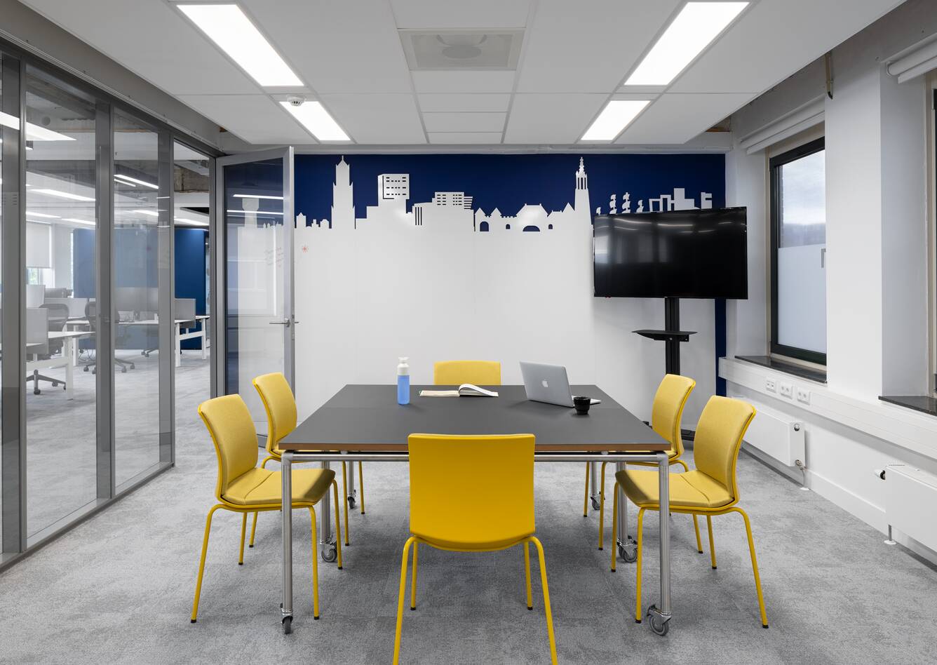 Royal Ahrend governement project interior view of Police department Mid Netherlands in Utrecht SP04