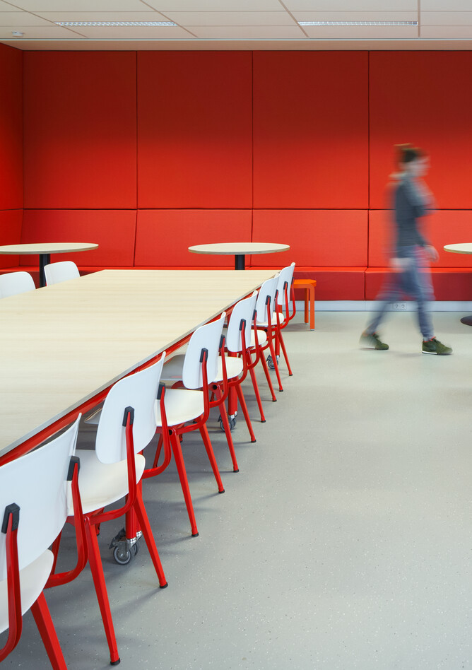 Royal Ahrend education project Carmel College Salland in Raalte 09