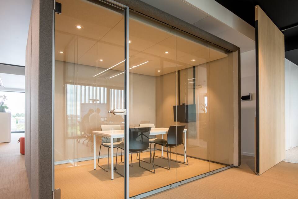Royal Ahrend office project interior view of EEG in Gullegem SC0051