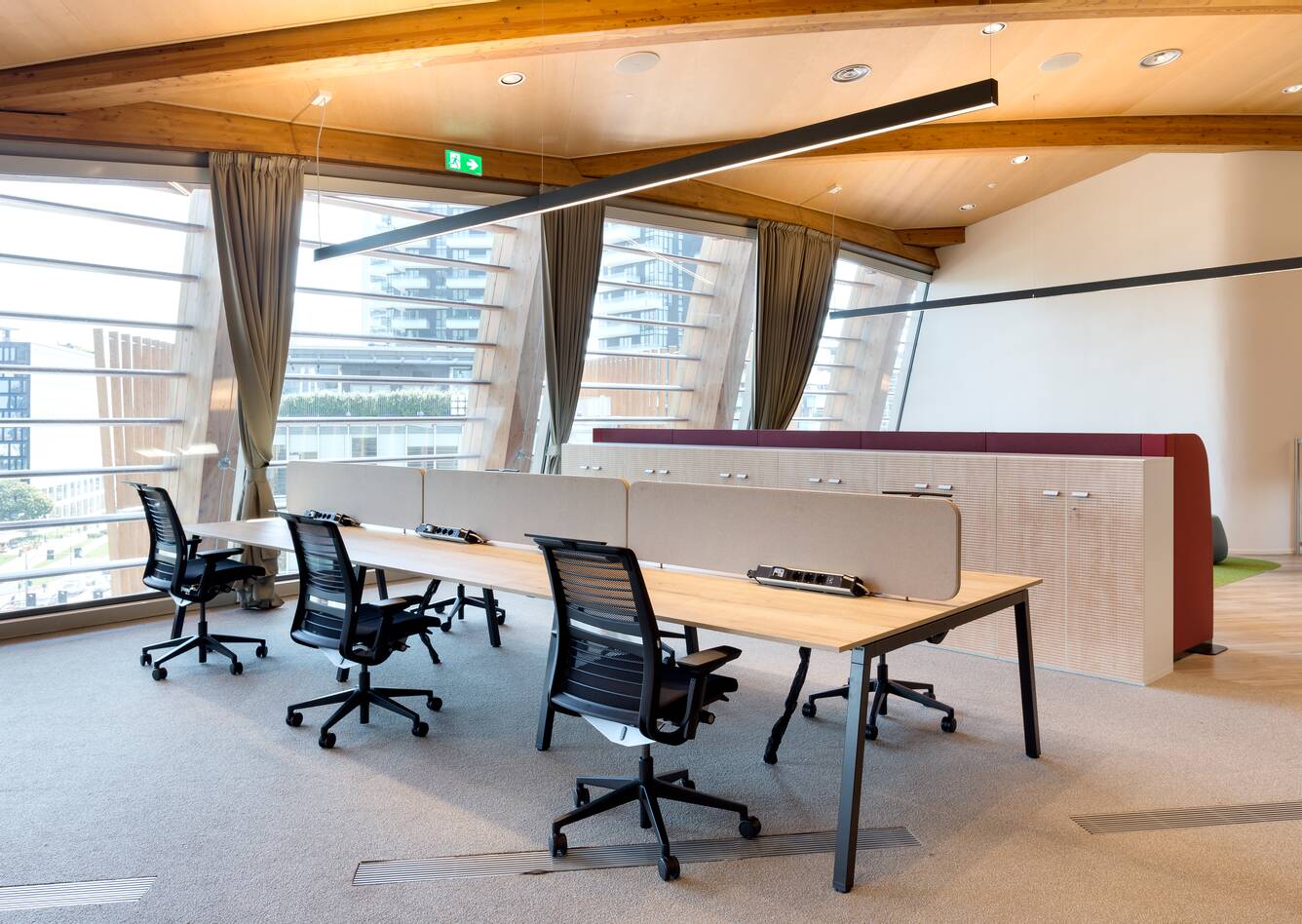 Royal Ahrend office project interior view of IBM Client Center in Milan FI005