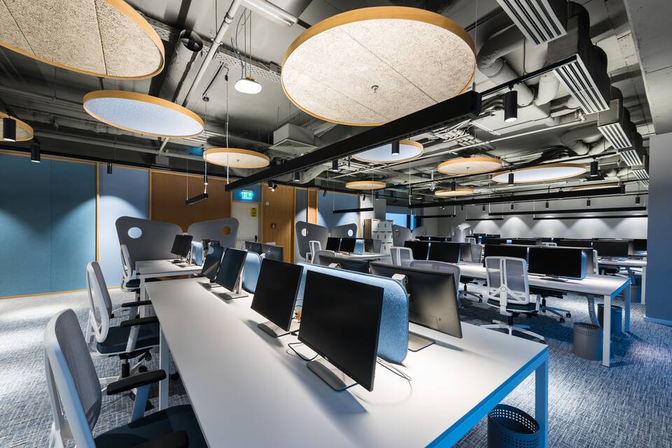 Royal Ahrend office project interior view of Microsoft in Bucharest LV011