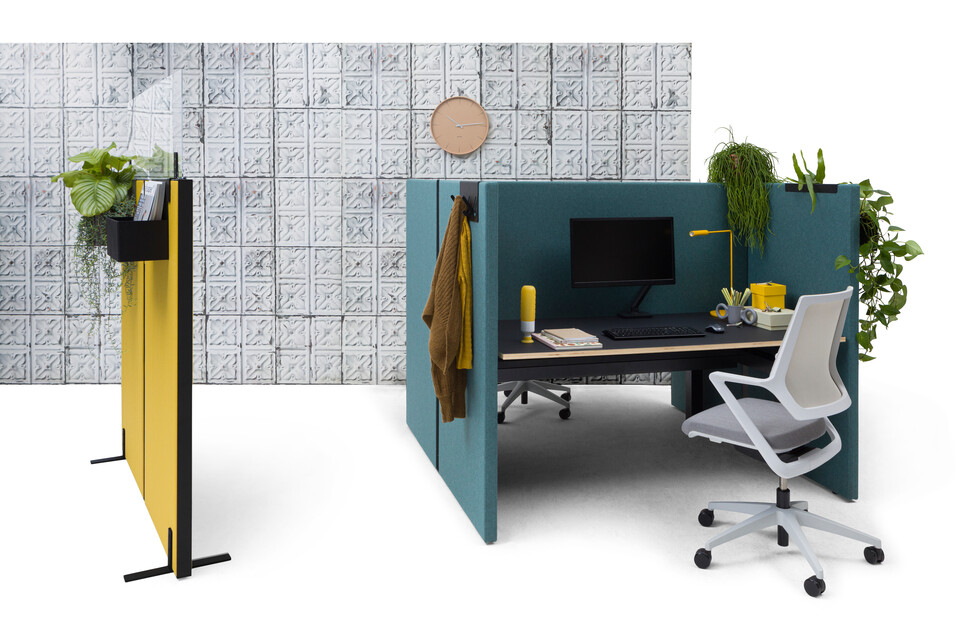 Gispen SEPP Acoustic screen with black TMNL dual workstation upholstered in turquoise and yellow and grey Zinn Multi chair with tins04 backpanel left front left view