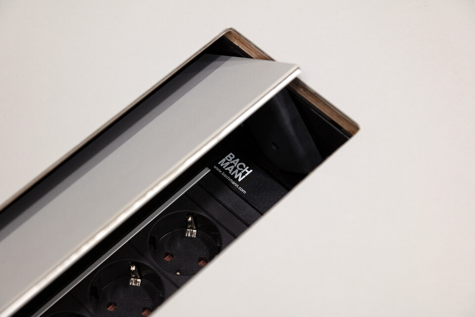 Royal Ahrend Inspiration Centre in Amsterdam 190728