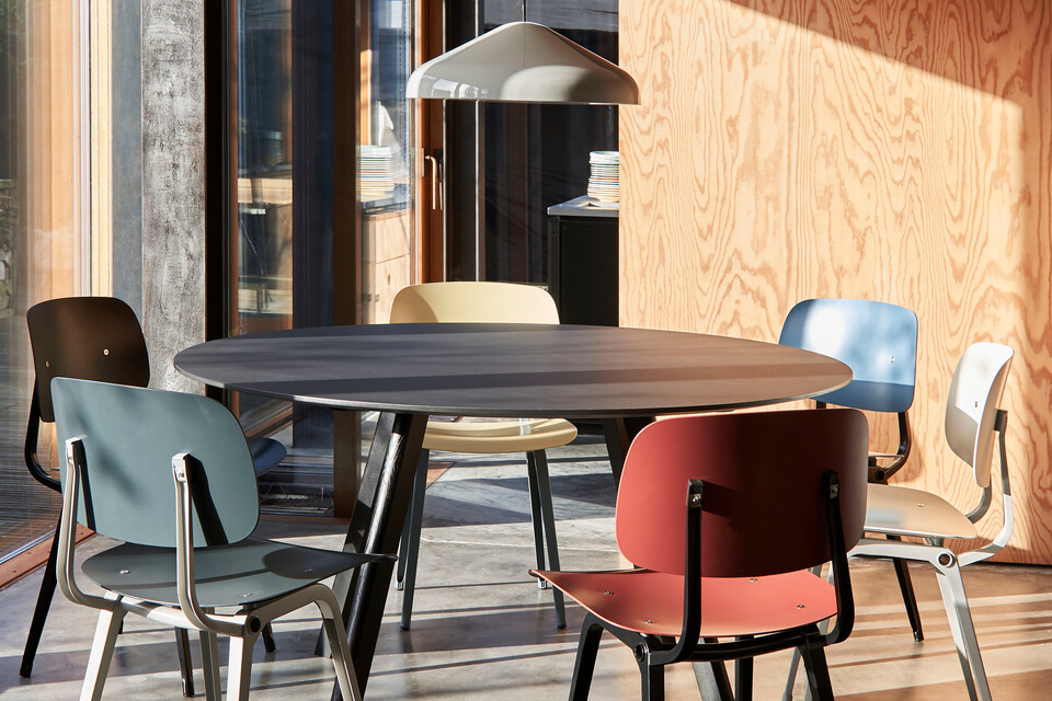 Ahrend | Revolt by HAY