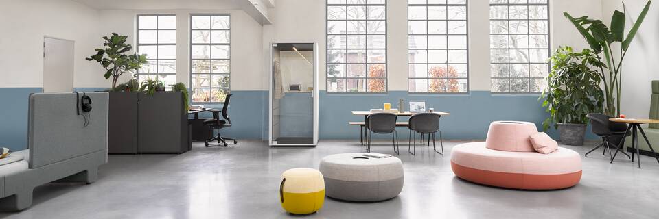 Ahrend Loungescape Powernap and SDK Balance with Ease and Qabin with Recharge Pyramid and Well armchairs in a Hybrid working community setting 02