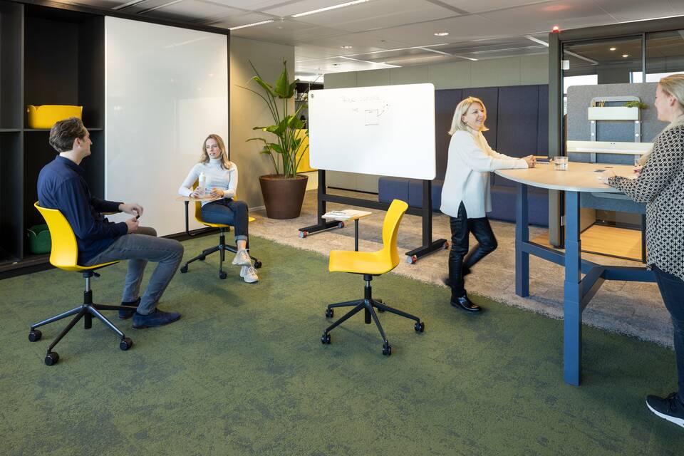 Balance Square Scrum, Well Work, Loungescape, Flexbox   squarexxl