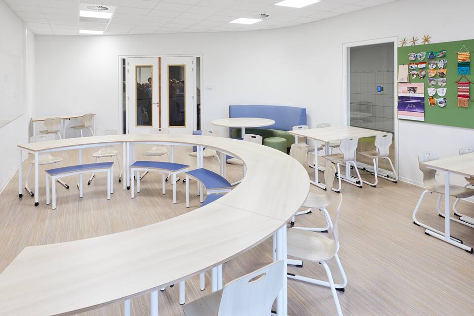 Gispen education project interior view of Lassus Campus in Zwolle DZK25023