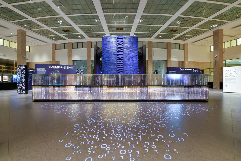 Royal Ahrend fit out project interior view of Czech National Bank Visitor Centre in Prague KB6792