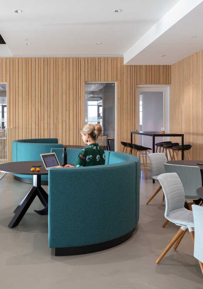 Royal Ahrend office project Vandemoortele in Gent 12