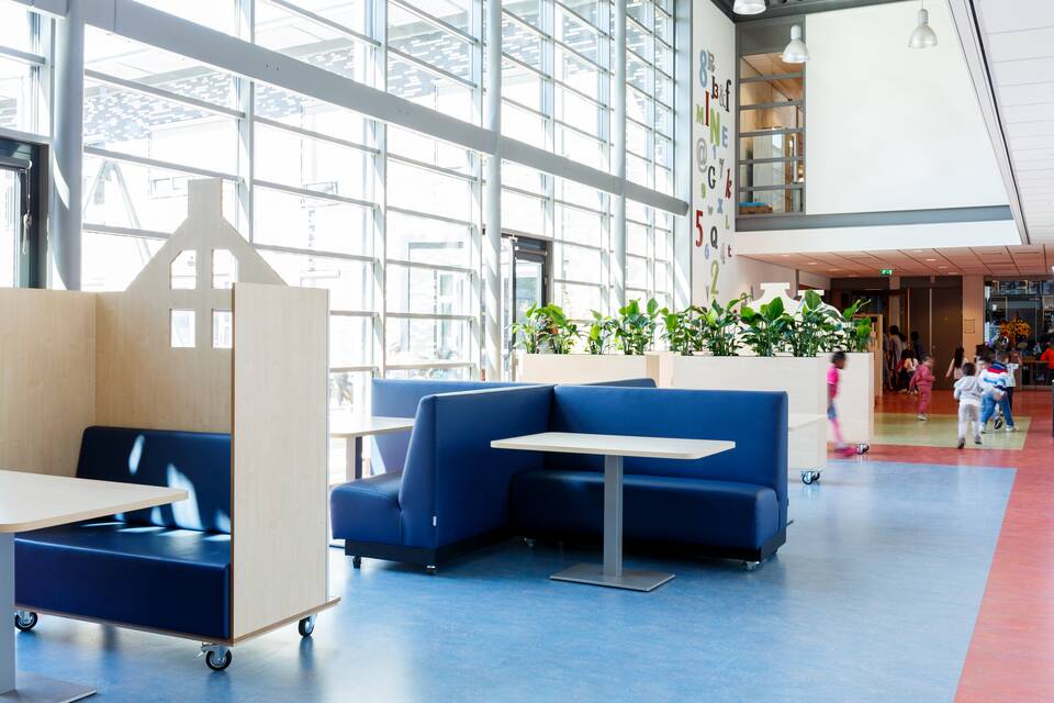Gispen education project interior view of primary school Panta Rhei in Deventer KF4667