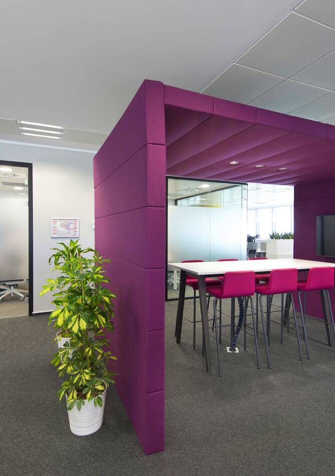 Royal Ahrend office project interior view of Huawei in Bucharest LV018