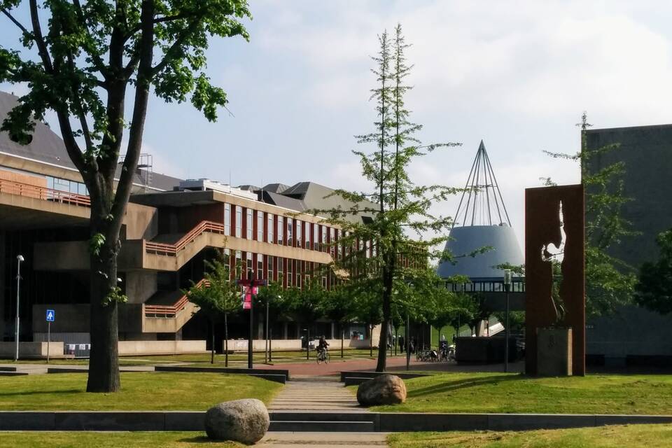 28d69669478a33a48c1faeb3fbb39cb9