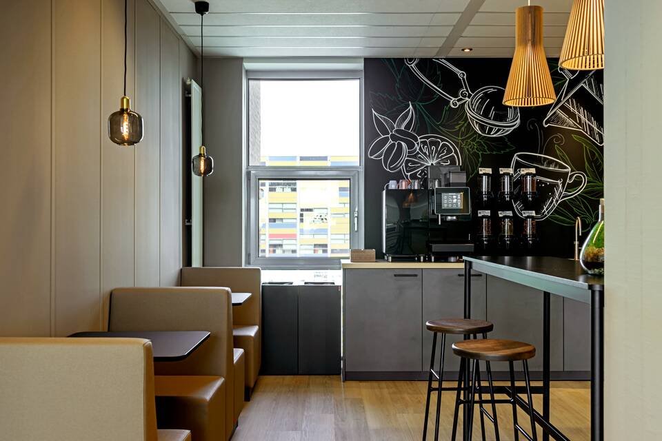 Gispen government project interior view of Rijkshub in Leiden MB12