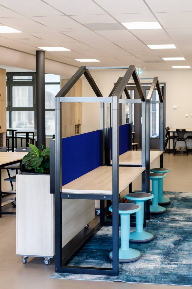 Gispen education project interior view of primary school IKC Muiderkring in Muiden KF2582