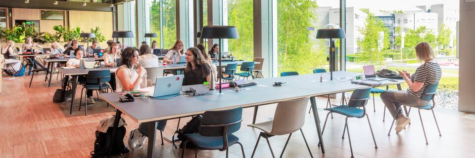 Gispen education project interior view of University of Twente ITC building in Enschede 15A0599