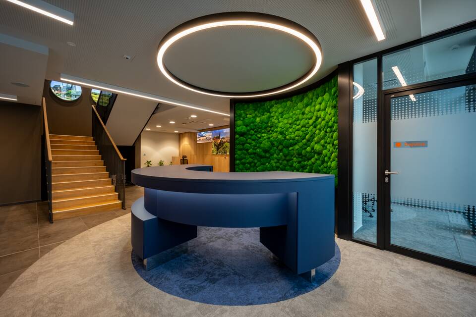 Royal Ahrend store furnishing project interior view of Erste Group AG bank in Prague 02