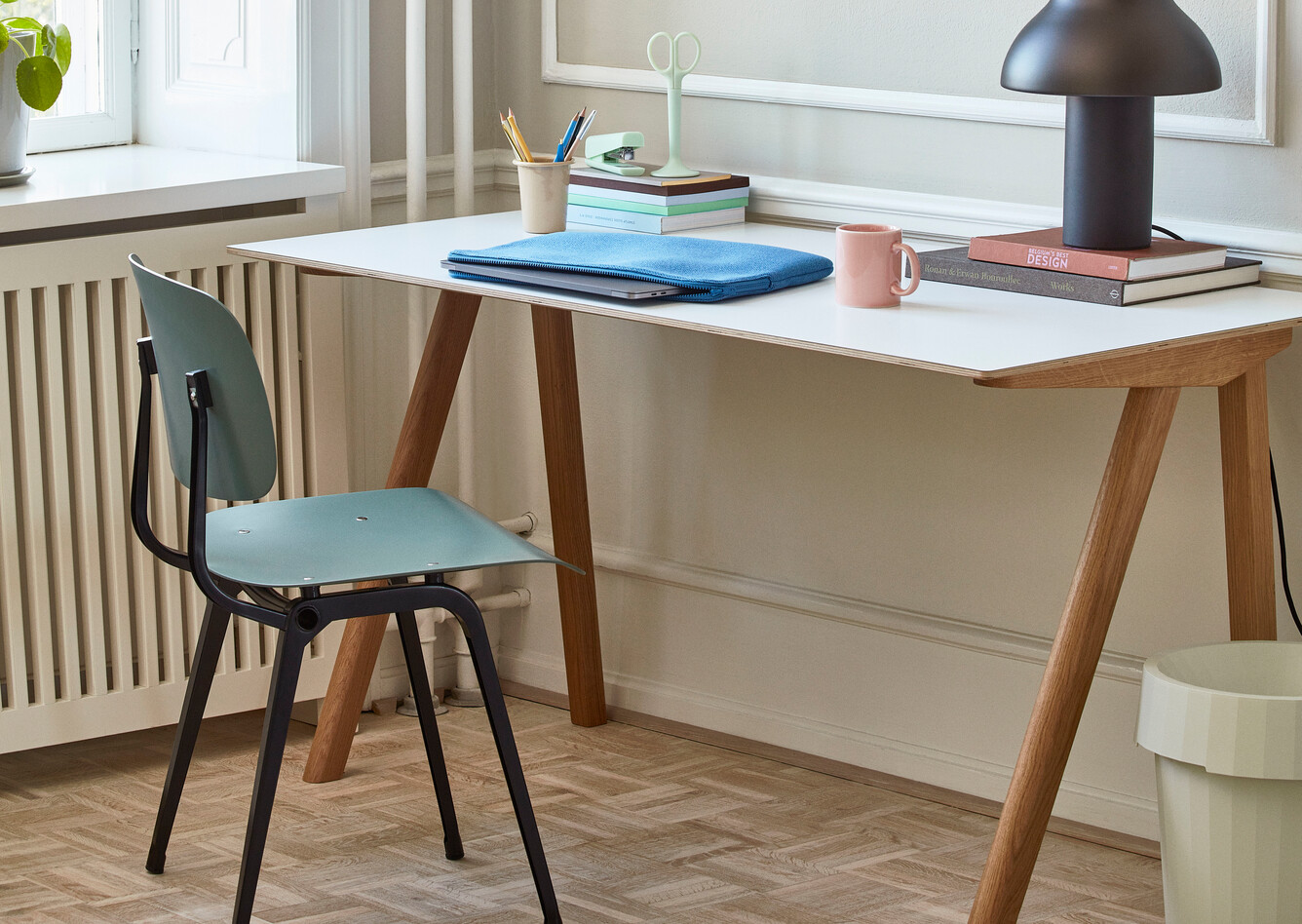 CPH_90_off_white_lino_oak_base_Revolt_petrol_green_seat_and_back_black_steel_base_Hue_Lab_Top_Cover_blue