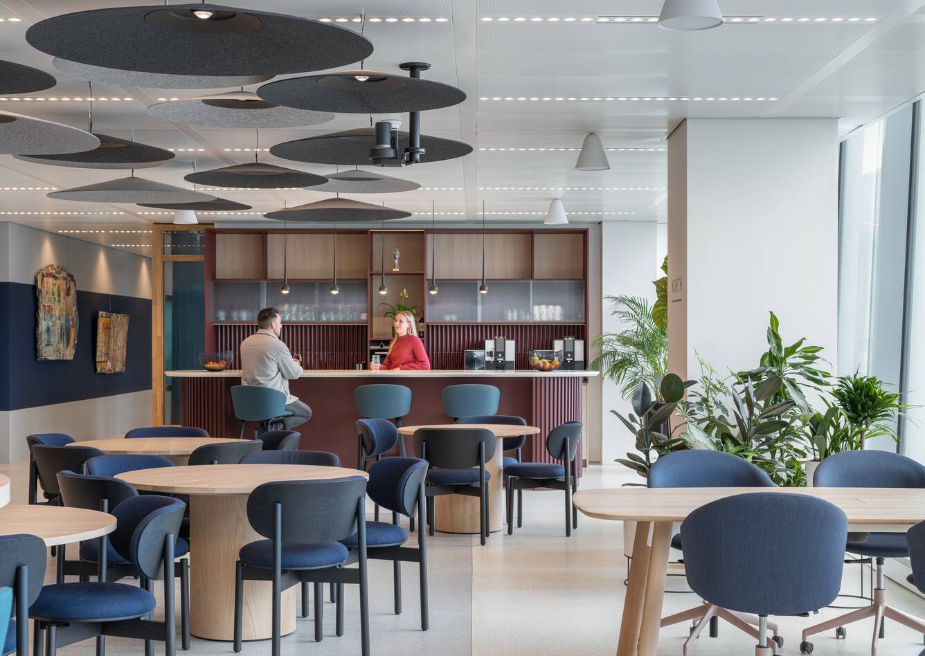 Royal Ahrend office project interior view of Tower Ten in Amsterdam SP07