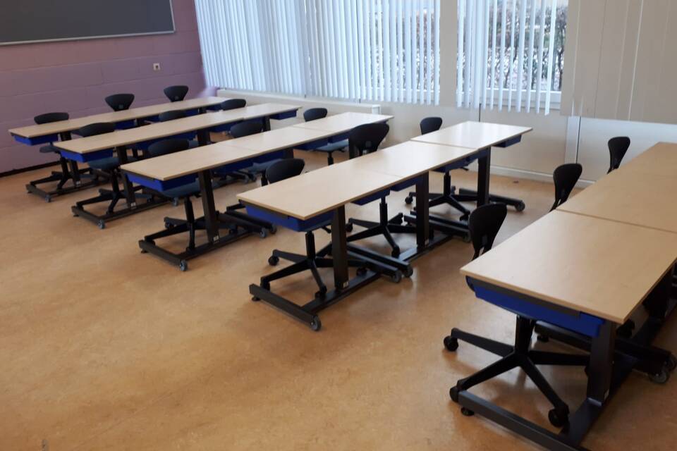 Gispen education project interior view of primary school De Vlinderboom in Maastricht LB005