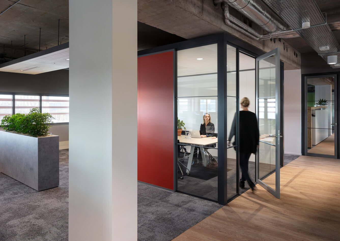 Royal Ahrend office project Stedin in Delft 04