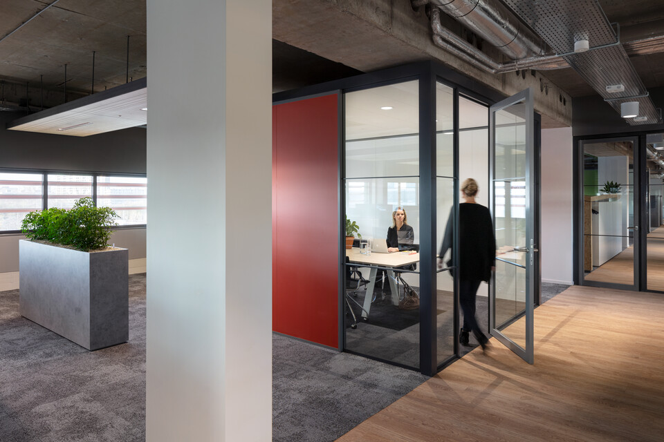 Royal Ahrend office project Stedin in Delft 04