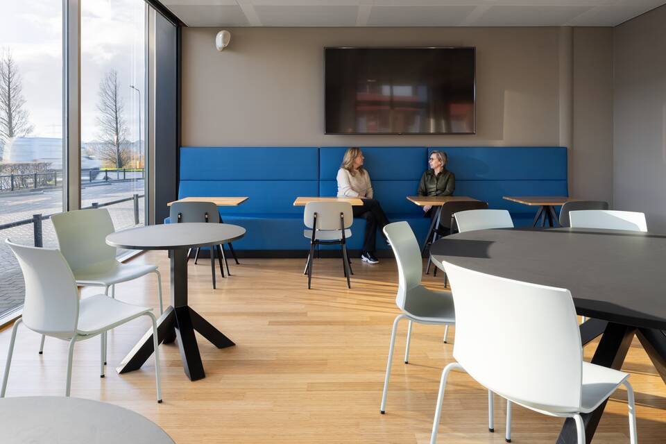 Royal Ahrend office project interior view of Venéco DB+ in Wateringen SP04