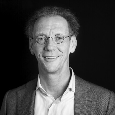 black and white portrait of Jeroen Ideler
