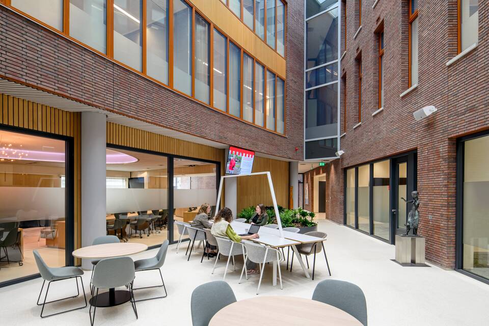 Gispen goverment project interior view of municipality of Land van Cuijk in Boxmeer MB03