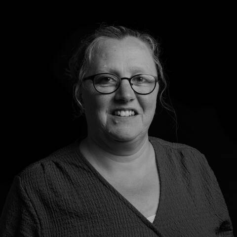 Karin Burgers   squarem