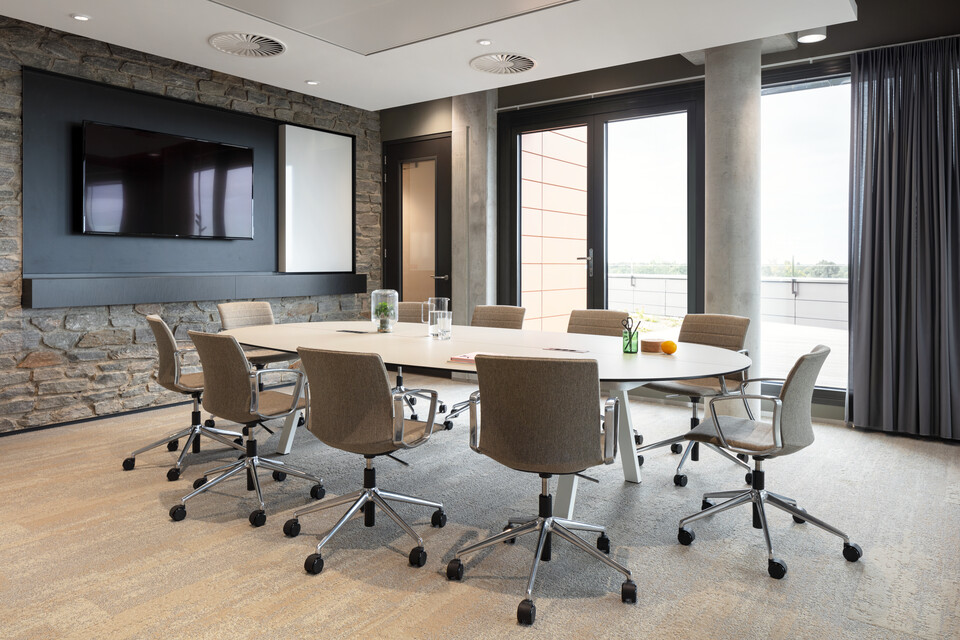 Royal Ahrend office project HumanTotalCare in Son SP01