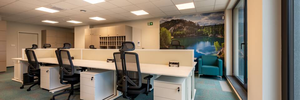 Royal Ahrend store furnishing project interior view of Erste Group AG bank in Prague 7532