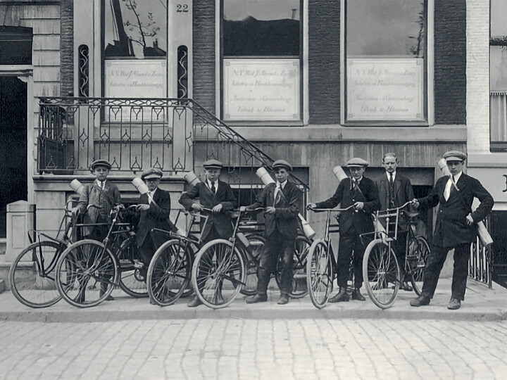Ahrend buidling in Amsterdam with company bicycles in front
