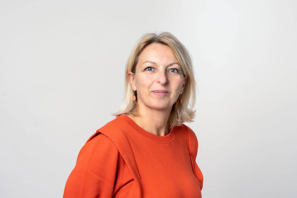 Medium Colour portrait of Nicole van der Wal