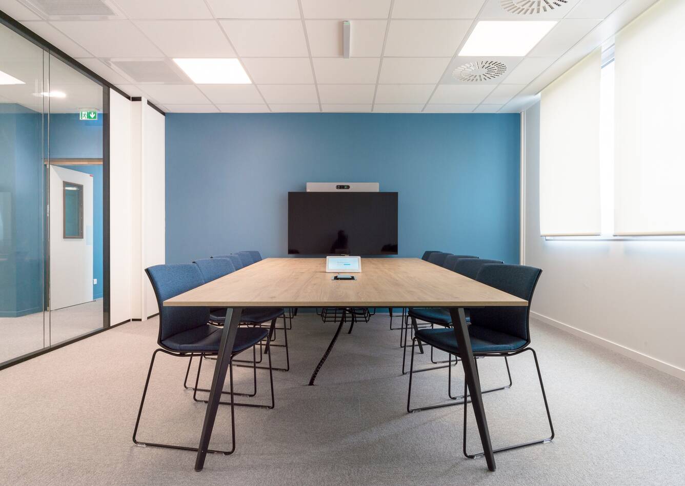 Royal Ahrend office project interior view of Valeo Mobility Tech Center in Creteil France MGU7968