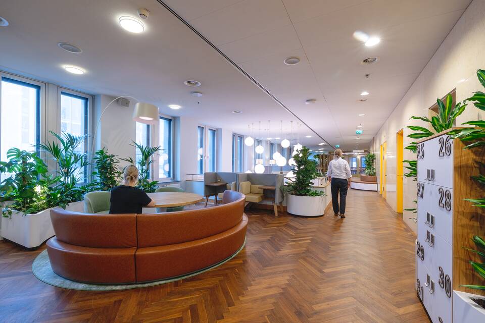 Gispen government project interior view of FMHaaglanden Turfmarkt in The Hague CTH13B