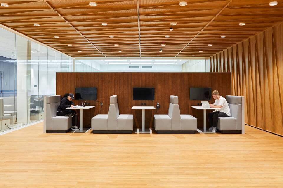 Gispen education project interior view of Fontys in Eindhoven DZK1921