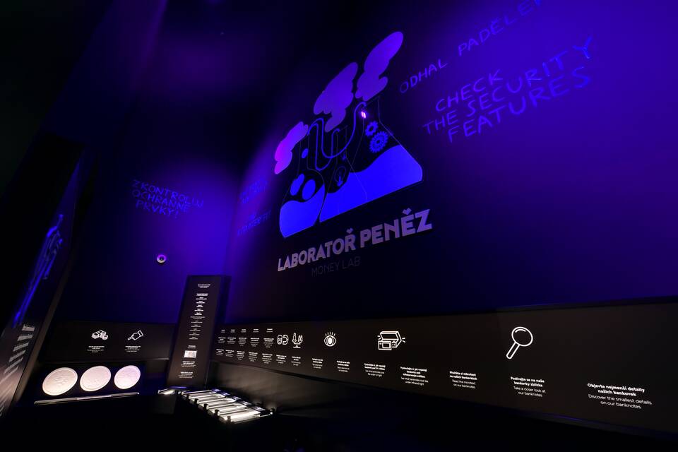 Royal Ahrend fit out project interior view of Czech National Bank Visitor Centre in Prague KB6722