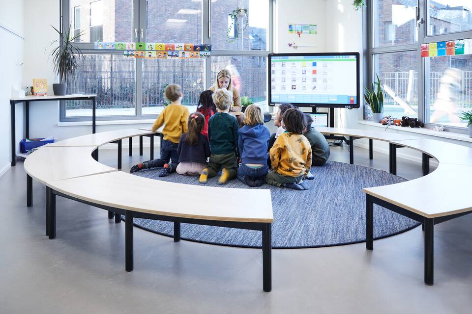 Gispen education project interior view of primary school IKC Muiderkring in Muiden 12860