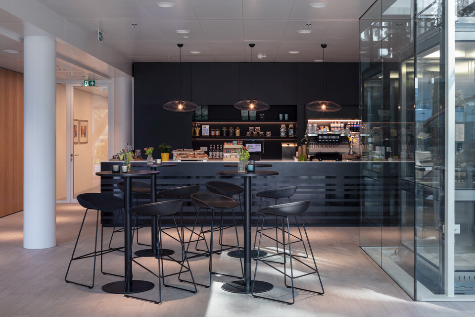 Royal Ahrend office project Genmab in Utrecht SP01