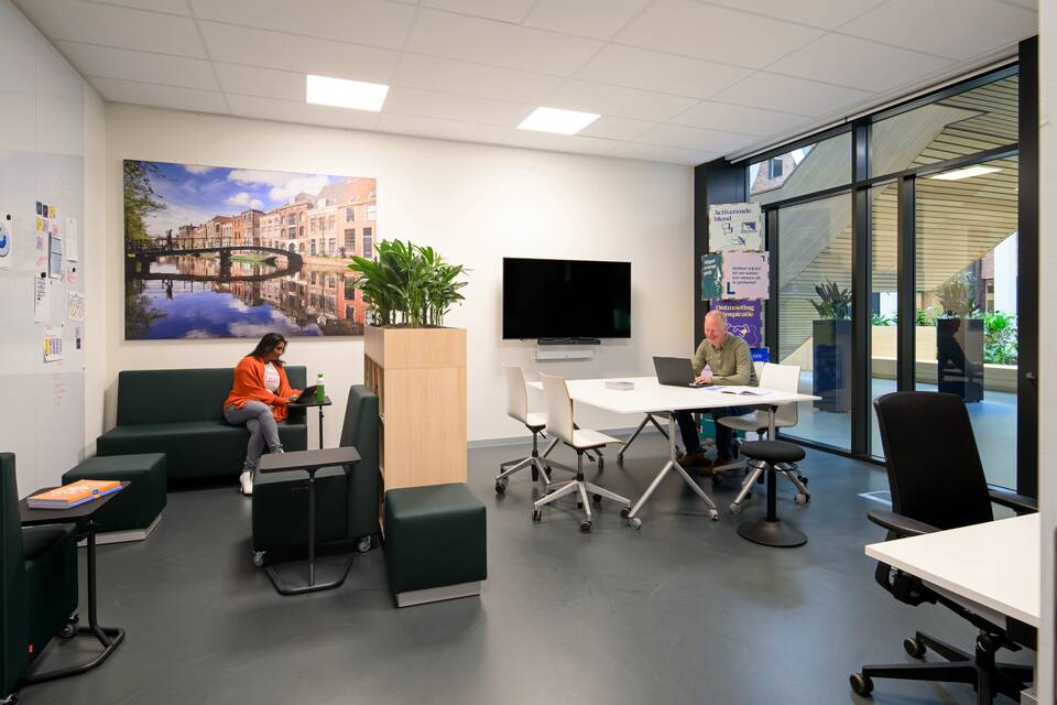Gispen education project interrior view of University of Applied Sciences Leiden in Leiden MB17