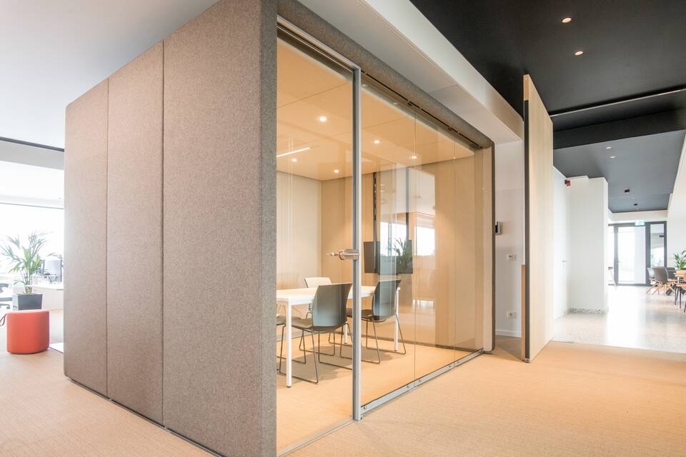 Royal Ahrend office project interior view of EEG in Gullegem SC0046