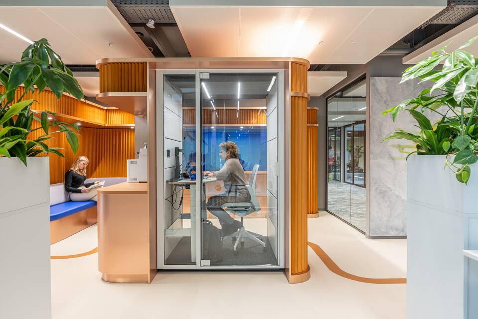 Royal Ahrend office project interior view of APPM in Zwolle KV34